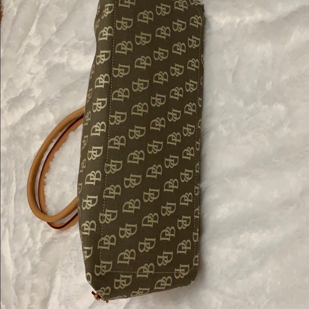 Dooney & Bourke Large Tapered Tassel Bag - Picture 4 of 6